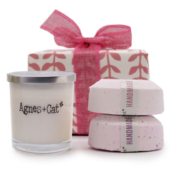 Gift Box - Coffee & Walnut (Candle) + Peonies & Japanese Bloom (Fizzes)