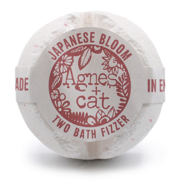 Gift Box - Coffee & Walnut (Candle) + Peonies & Japanese Bloom (Fizzes)