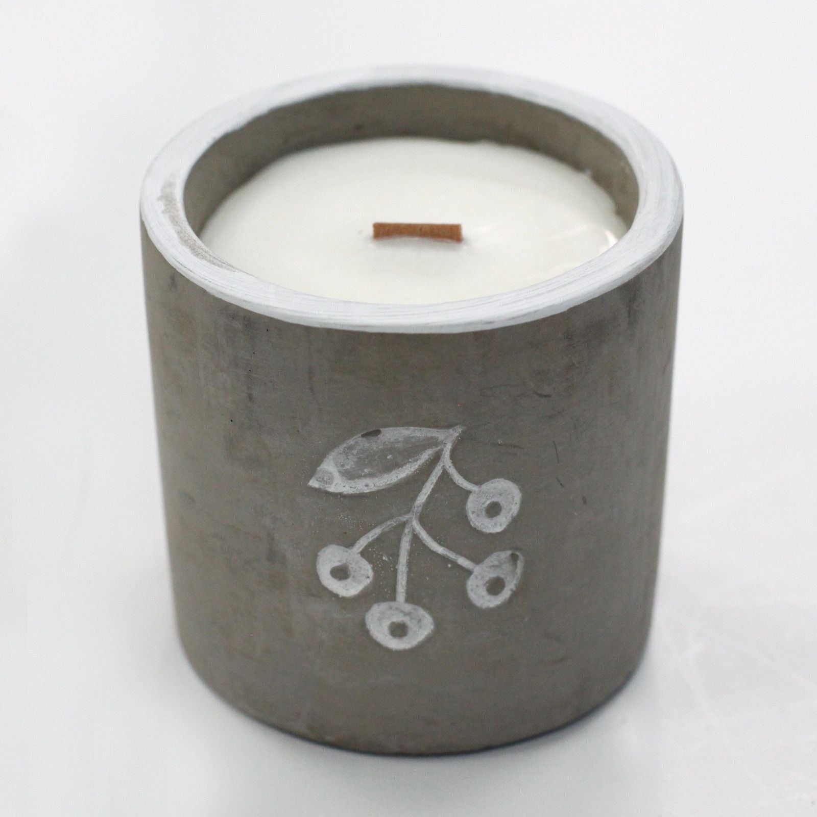 Med Concrete Soy Candle - Berry's - Juniper & Sweet Gin