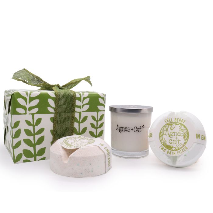 Gift Box - Rhubarb (Candle) + White Fig & Fell Berry (Fizzes)